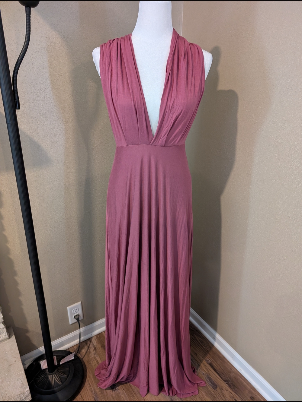 Lulu's Dusty Rose Sleeveless Plunge Maxi Dress